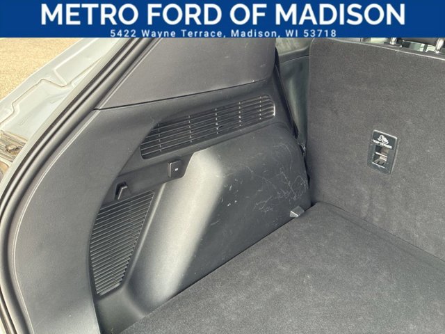 Certified 2020 Ford Escape SEL image 38