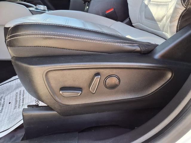 Certified 2023 Ford Escape SE w/ PHEV Premium Package image 13