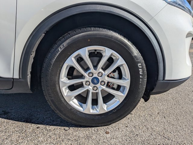 Certified 2020 Ford Escape SE image 12