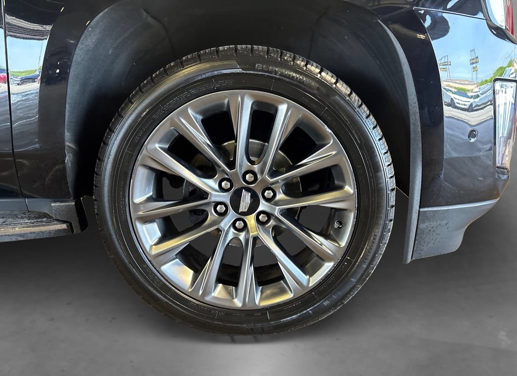 Used 2019 Cadillac Escalade Luxury w/ Escalade Sport Edition AWD/4WD image 20