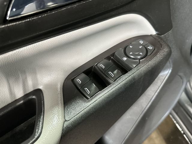 Used 2021 Chevrolet Equinox LT FWD image 19