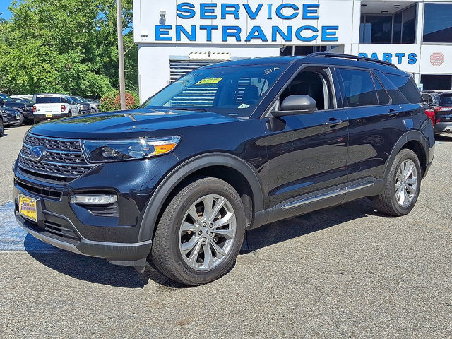 Certified 2023 Ford Explorer XLT w/ Equipment Group 202A AWD/4WD image 4
