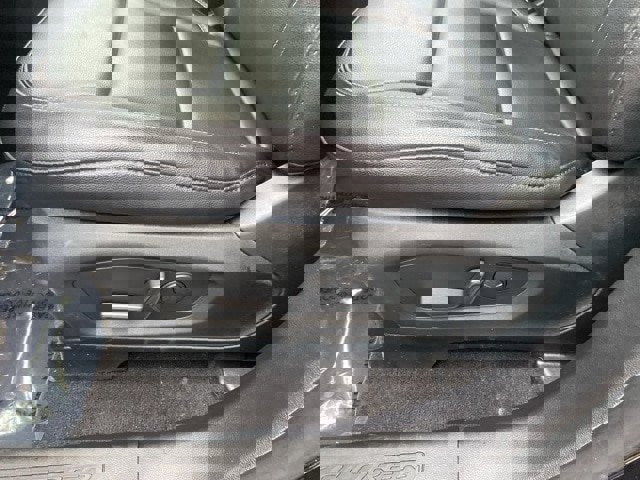 Certified 2020 Ford Explorer XLT w/ Equipment Group 202A image 8