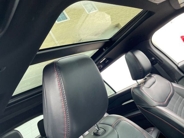 Certified 2025 Ford Explorer ST-Line w/ ST-Line Street Pack image 44