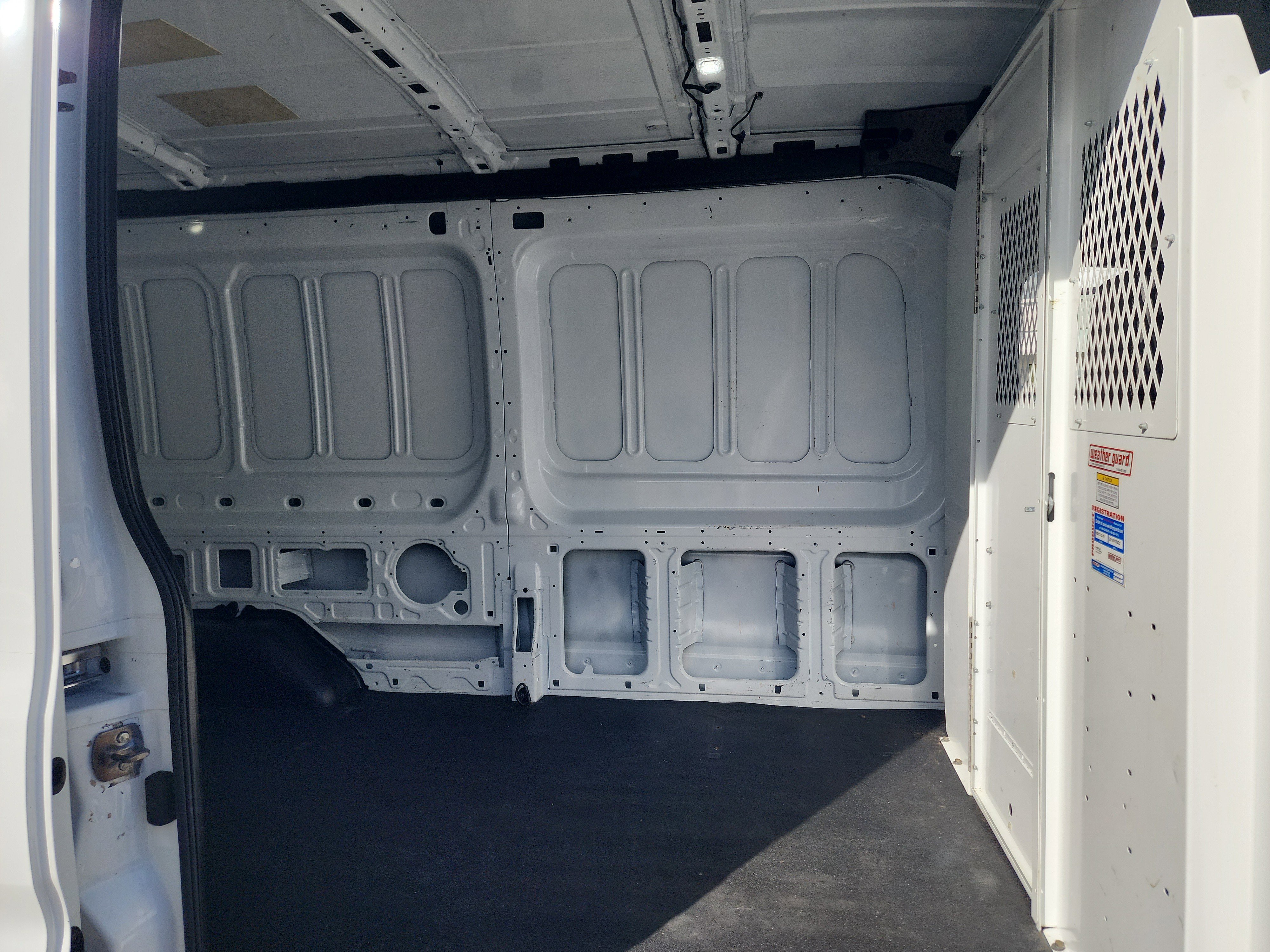 Certified 2020 Ford Transit 250 Medium Roof image 17