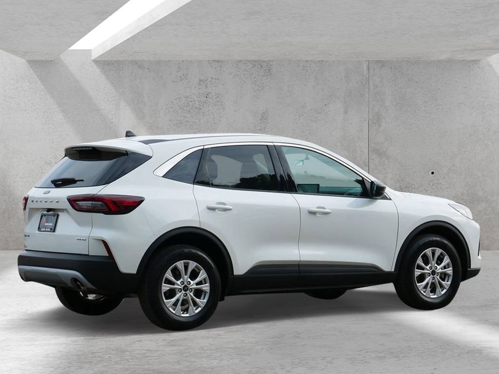 Certified 2023 Ford Escape Active w/ Tech Pack #1 AWD/4WD image 3