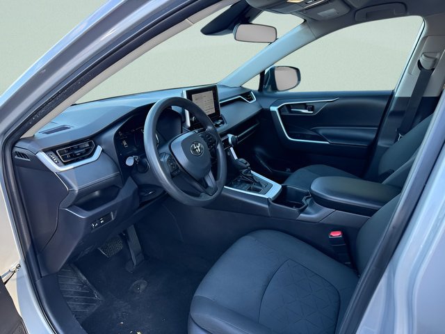Used 2024 Toyota RAV4 XLE AWD/4WD image 4
