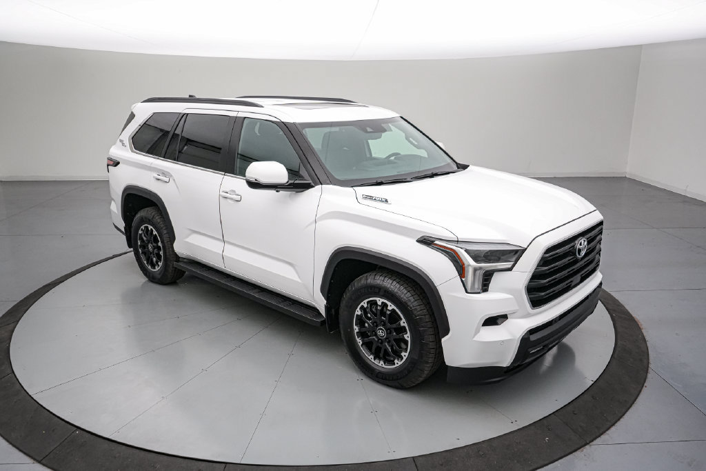 Used 2026 Toyota Sequoia SR5 w/ TRD Off-Road Package AWD/4WD image 2