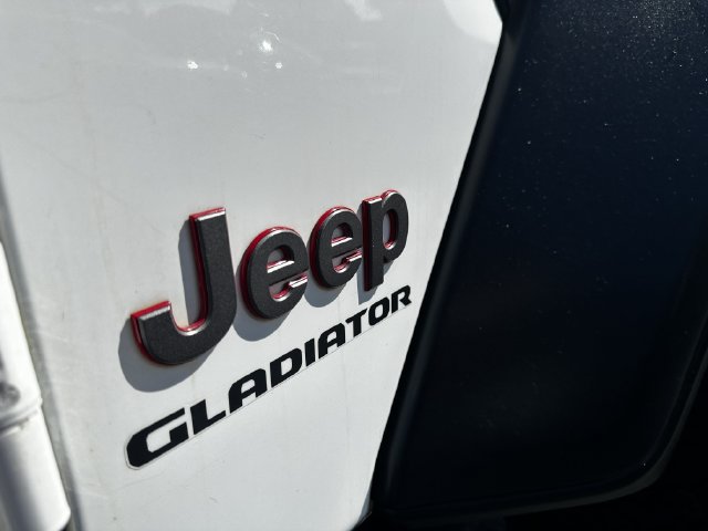 Used 2021 Jeep Gladiator Rubicon AWD/4WD image 44