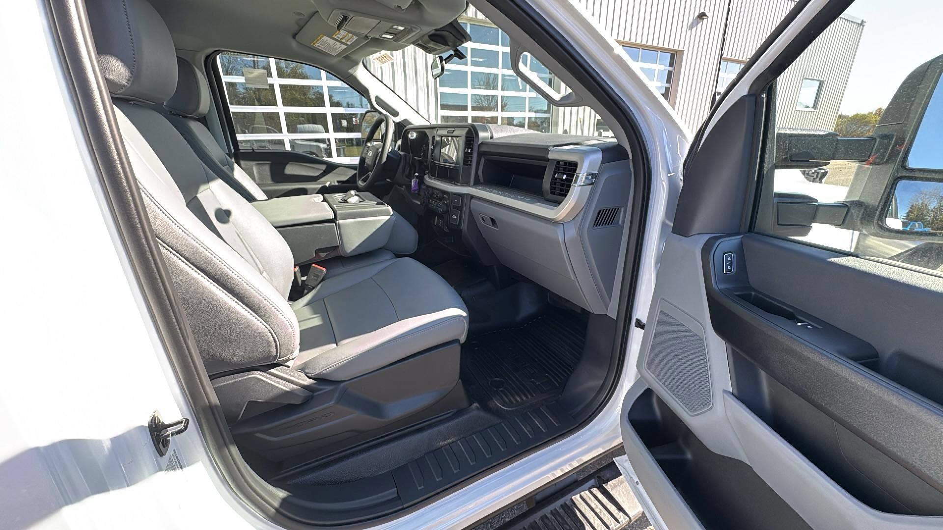 Certified 2025 Ford F350 XL w/ XL Off-Road Package AWD/4WD image 18