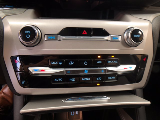 Certified 2023 Ford Explorer XLT w/ Equipment Group 202A AWD/4WD image 18