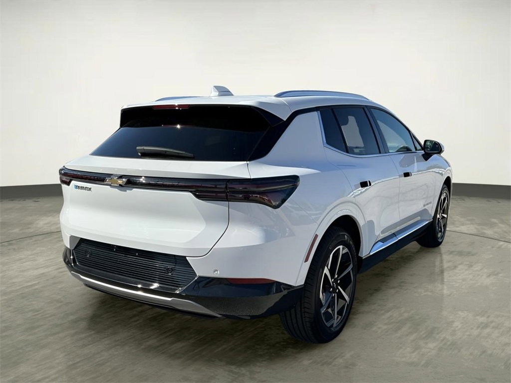 Used 2025 Chevrolet Equinox EV LT image 9