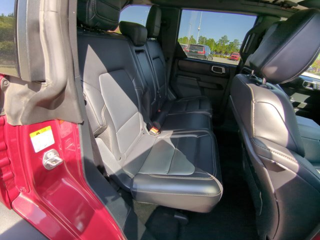 Certified 2025 Ford Bronco Badlands AWD/4WD image 33
