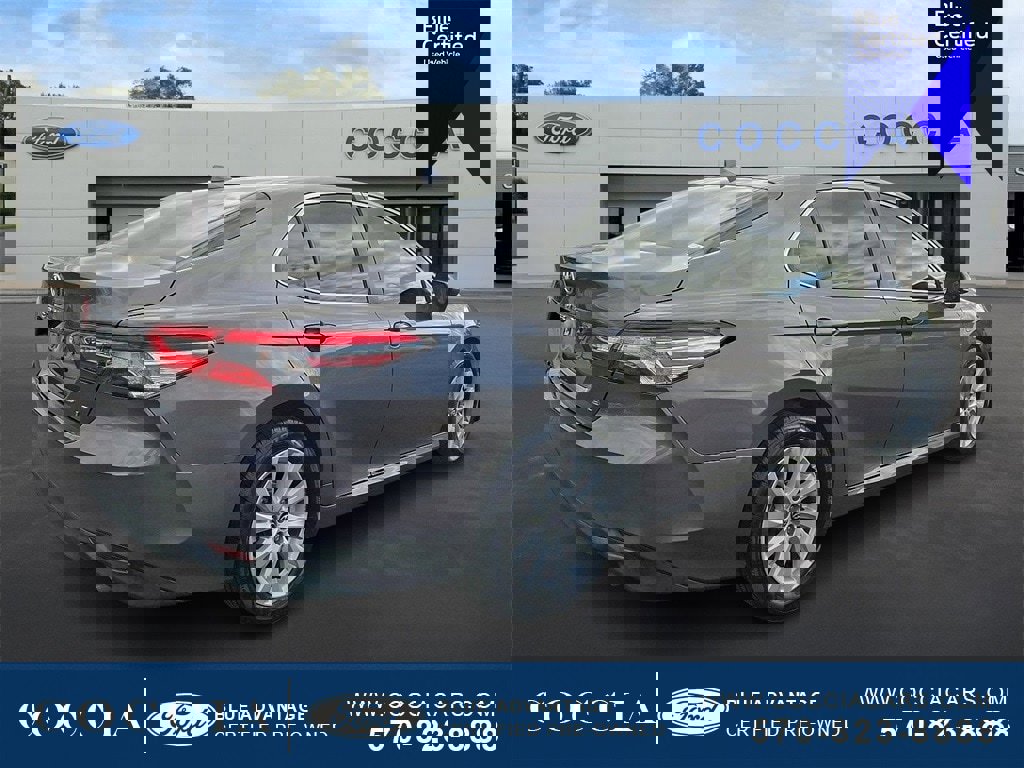 Used 2019 Toyota Camry LE image 5