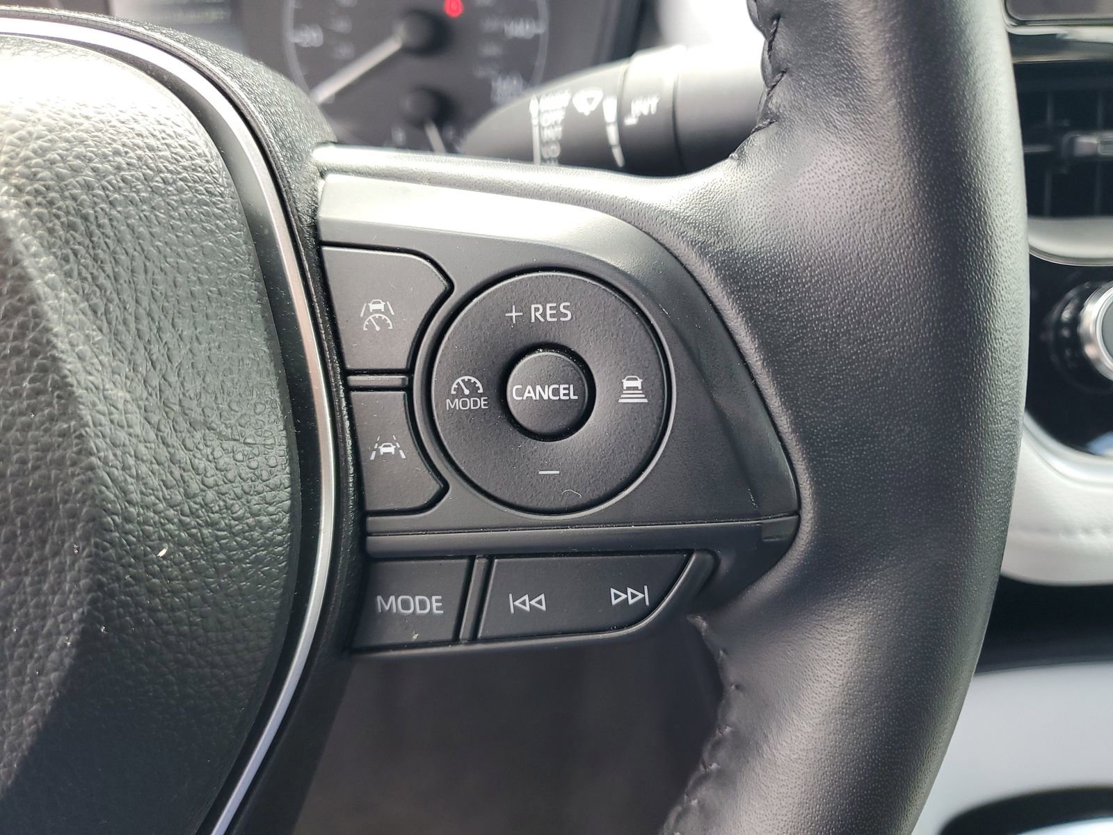 Used 2025 Toyota Corolla SE FWD image 20