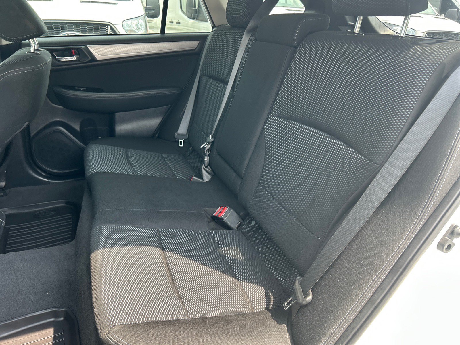 Used 2018 Subaru Outback 2.5i Premium AWD/4WD image 11