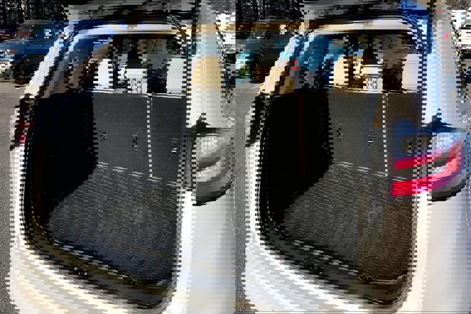 Certified 2019 Ford Edge Titanium w/ Equipment Group 301A image 32