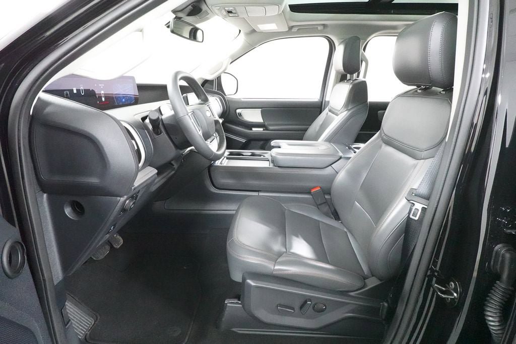 Certified 2025 Ford Expedition Active AWD/4WD image 21
