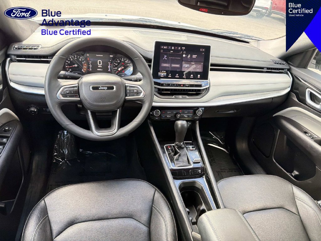 Used 2025 Jeep Compass Limited AWD/4WD image 9