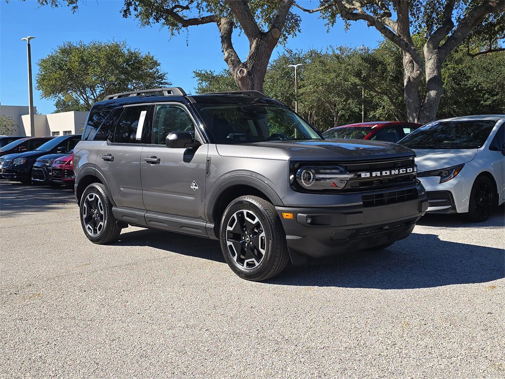 Certified 2023 Ford Bronco Sport Outer Banks w/ Tech Package image 2