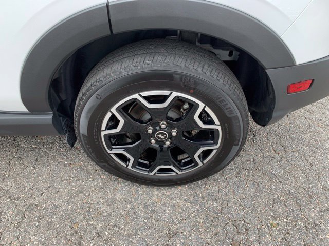 Certified 2025 Ford Bronco Sport Outer Banks w/ Outer Banks Tech Package+ AWD/4WD image 32