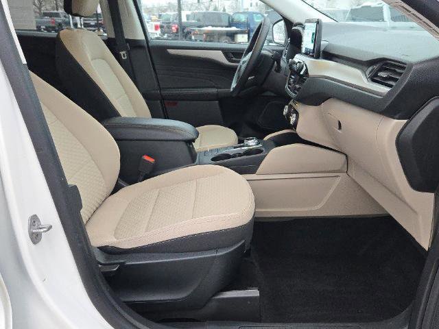 Certified 2022 Ford Escape SE w/ SE Sport Appearance Package image 7