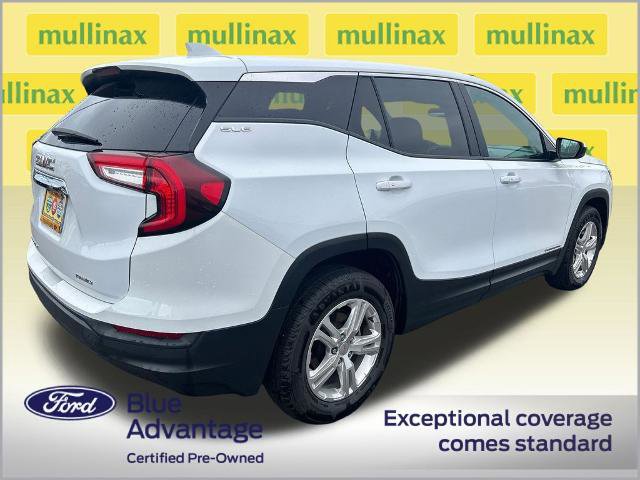 Used 2024 GMC Terrain SLE AWD/4WD image 3