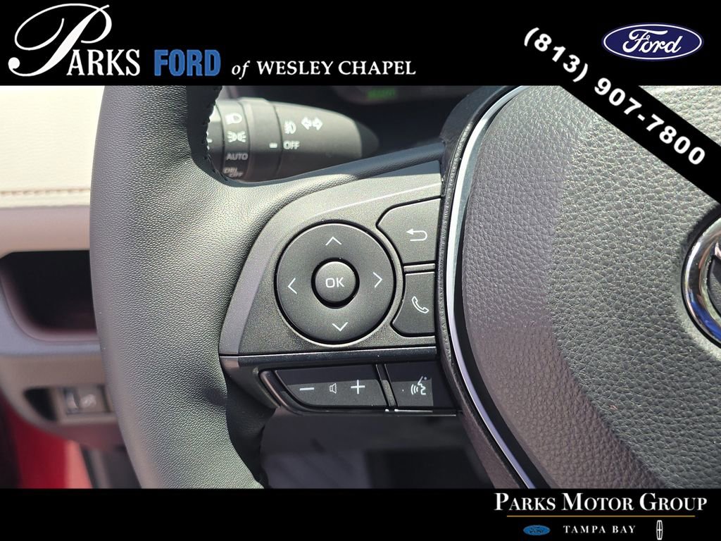 Used 2023 Toyota RAV4 Limited AWD/4WD image 31