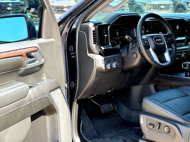 Used 2024 GMC Sierra 1500 SLT AWD/4WD image 9