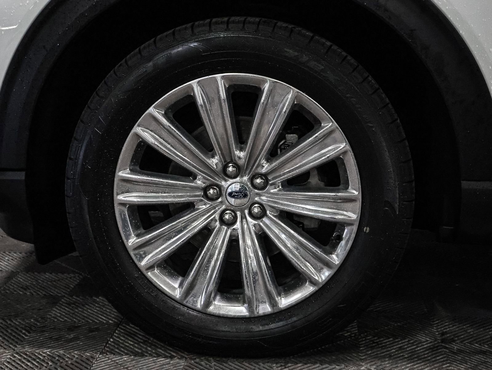 Certified 2023 Ford Explorer Limited w/ Limited Technology Package AWD/4WD image 19