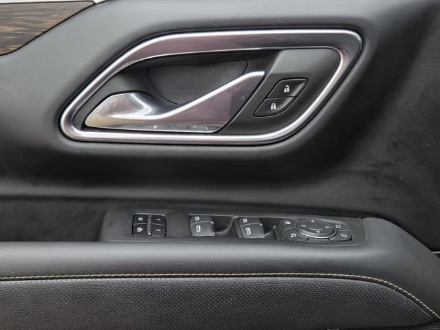 Used 2023 Chevrolet Suburban Premier AWD/4WD image 18