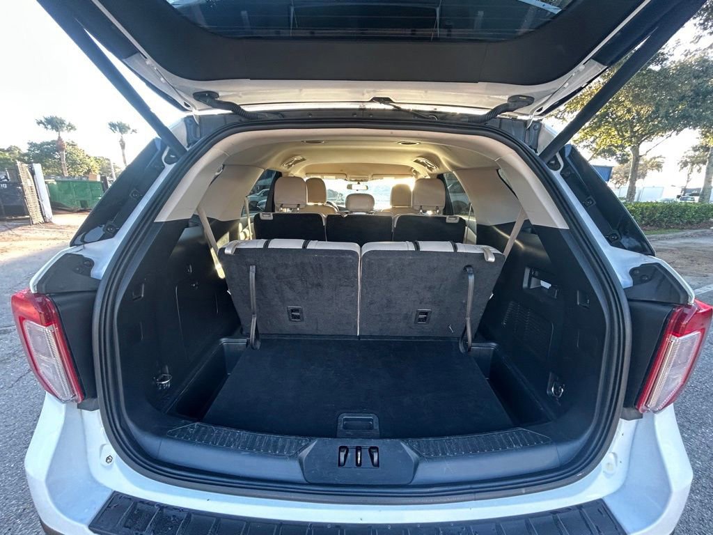 Certified 2023 Ford Explorer XLT w/ Equipment Group 202A image 27