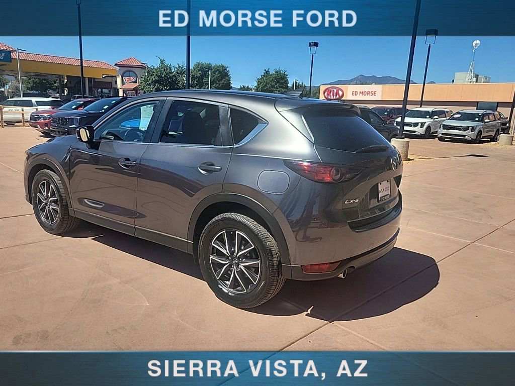 Used 2018 MAZDA CX-5 Touring w/ Preferred Equipment Package FWD image 4