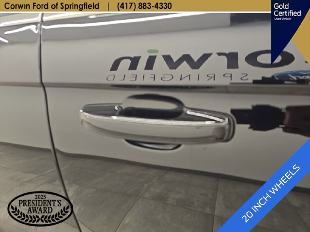 Certified 2025 Ford Expedition Active AWD/4WD image 9