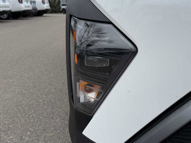 Used 2025 Hyundai Kona SEL AWD/4WD image 3