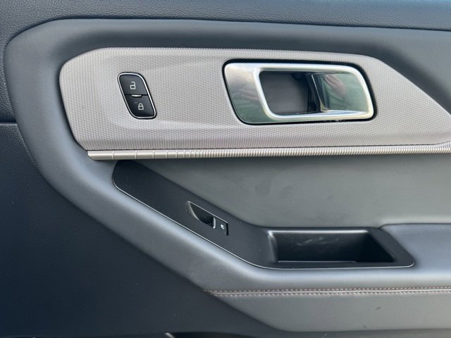 Certified 2025 Ford Explorer Active w/ Active Comfort Package image 13