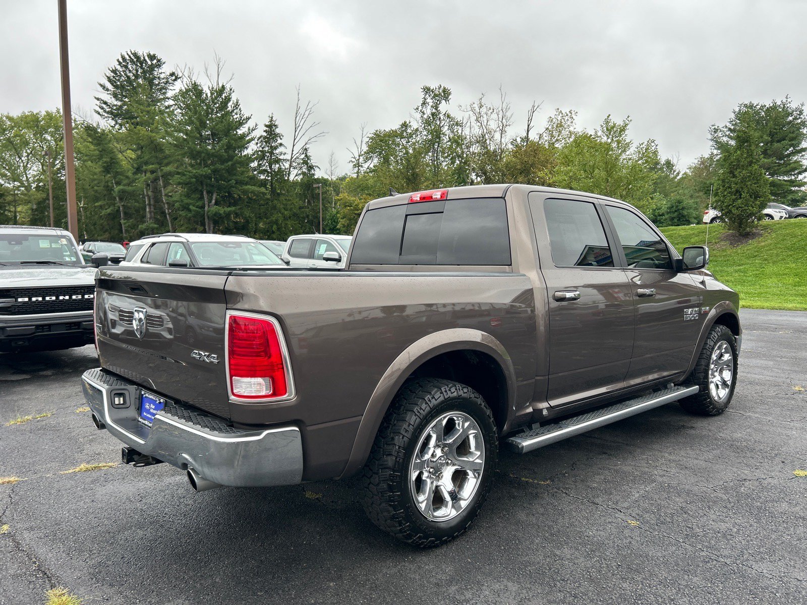 Used 2018 RAM 1500 Laramie w/ Convenience Group AWD/4WD image 14
