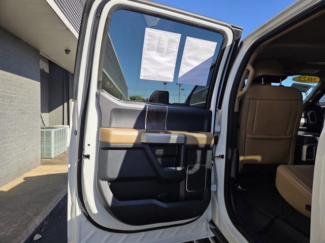 Certified 2022 Ford F450 Lariat w/ Lariat Value Package image 28