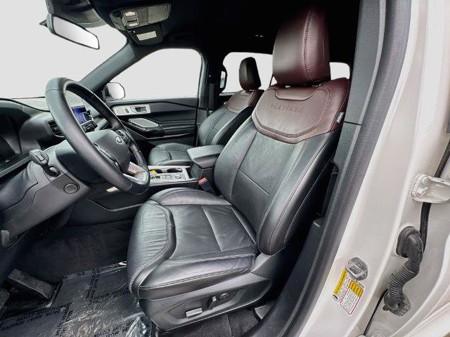 Certified 2022 Ford Explorer Platinum w/ Equipment Group 601A AWD/4WD image 18