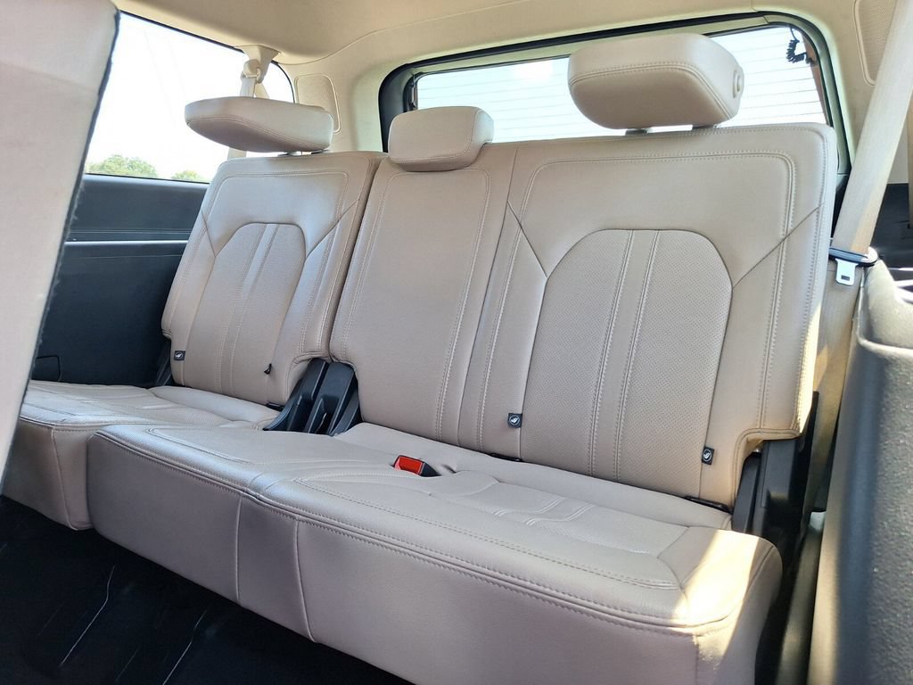 Certified 2024 Ford Expedition Max Limited RWD image 10