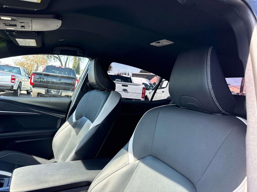 Used 2025 Toyota Camry SE w/ Convenience Package image 25