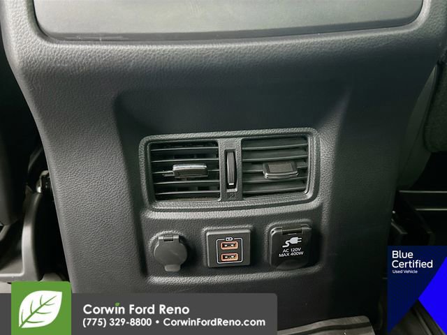 Used 2024 Nissan Titan PRO-4X image 29