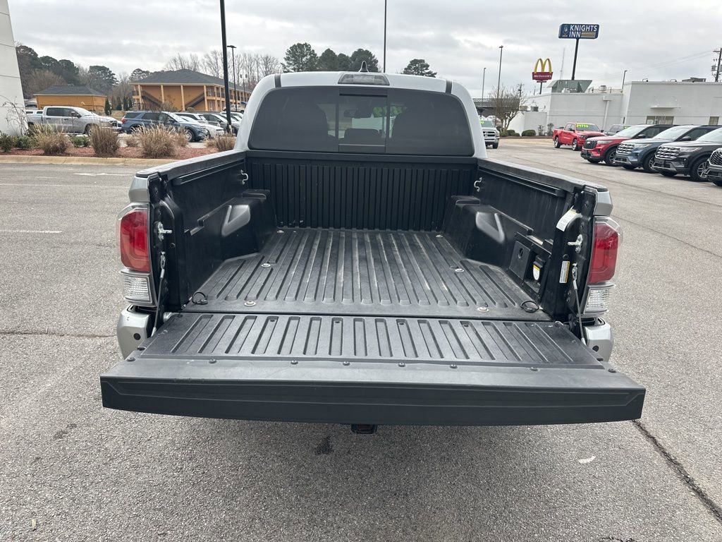 Used 2023 Toyota Tacoma TRD Sport w/ Technology Package AWD/4WD image 9