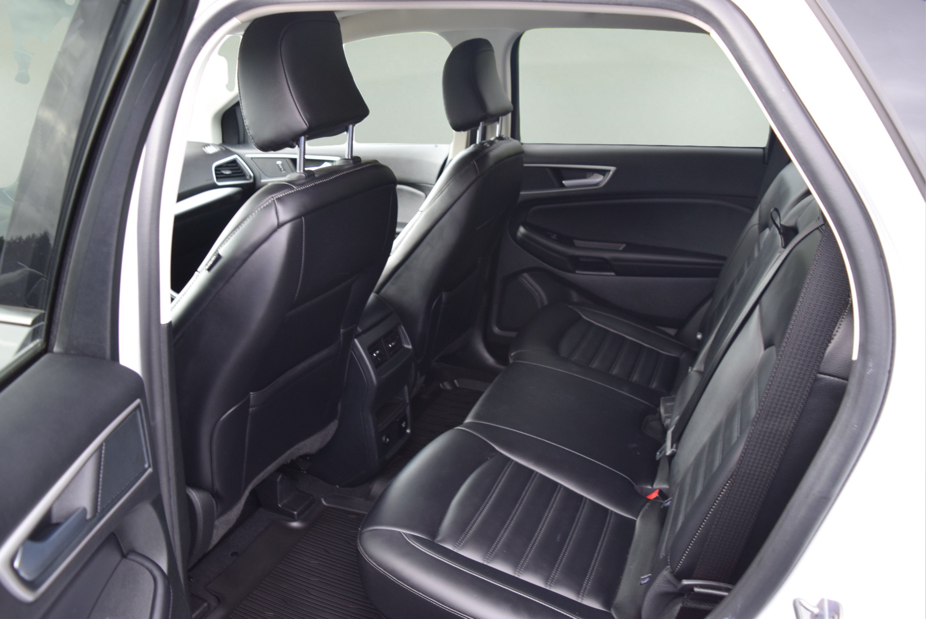 Certified 2024 Ford Edge SEL w/ Convenience Package AWD/4WD image 8