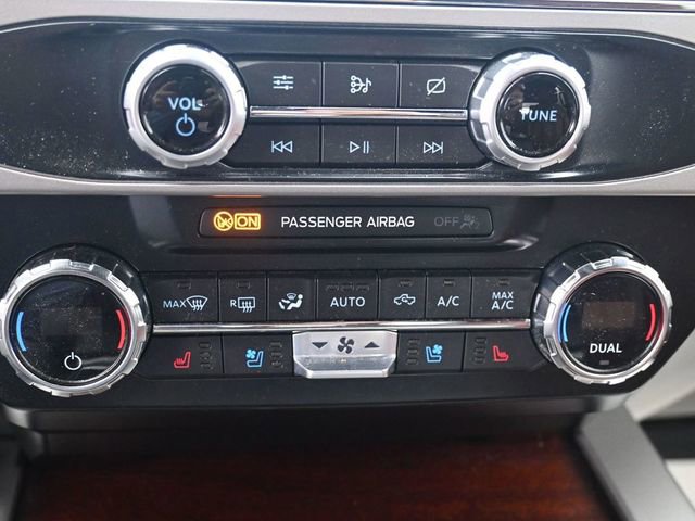 Certified 2022 Ford F350 King Ranch w/ King Ranch Ultimate Package AWD/4WD image 14