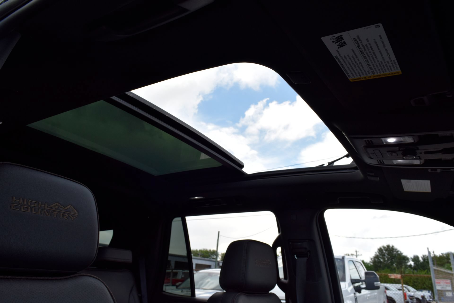 Used 2024 Chevrolet Tahoe High Country w/ Premium Package AWD/4WD image 24