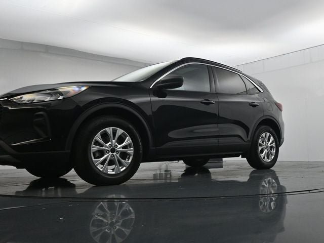 Certified 2023 Ford Escape Active AWD/4WD image 37