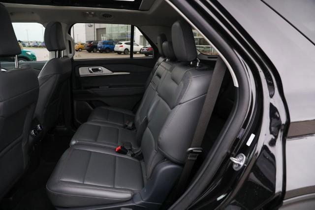 Certified 2025 Ford Explorer Active w/ Active Comfort Package image 33