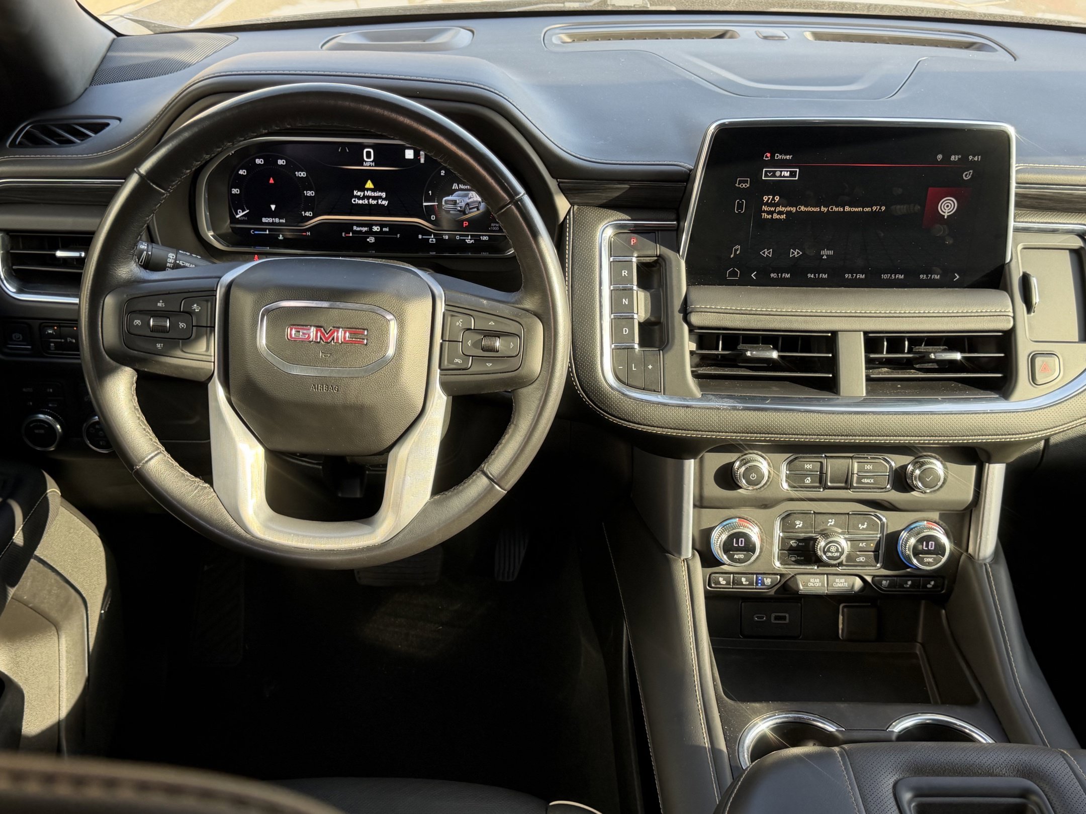 Used 2023 GMC Yukon SLT AWD/4WD image 12
