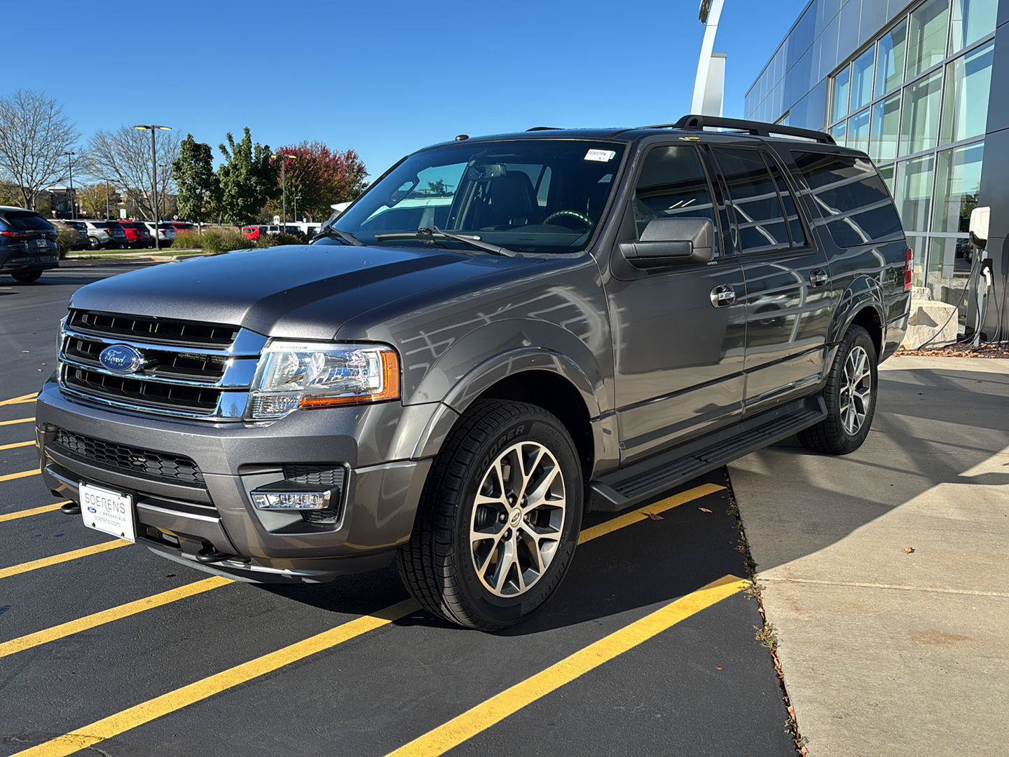 Certified 2017 Ford Expedition EL XLT w/ Equipment Group 202A AWD/4WD image 8